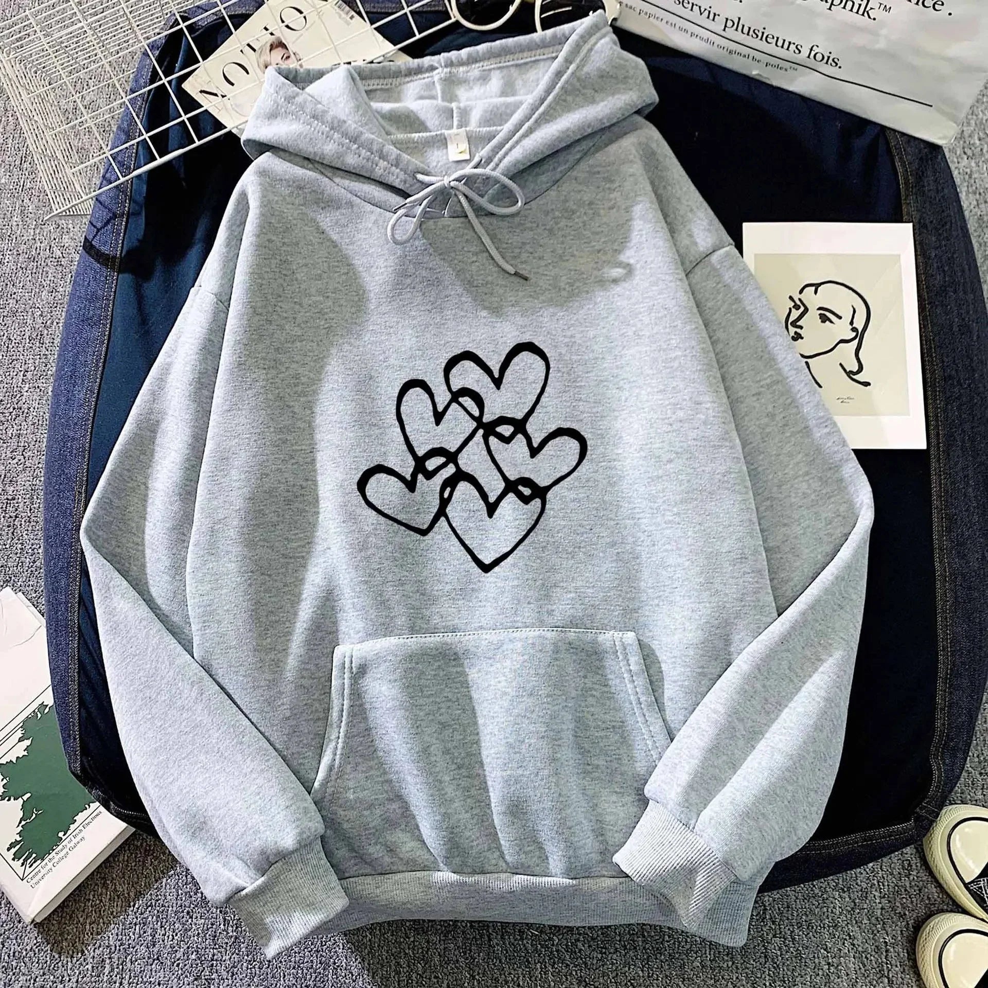 Variant image for Hoodie - Trendigt Hjärttryck för Unisex Stil och Komfort-3