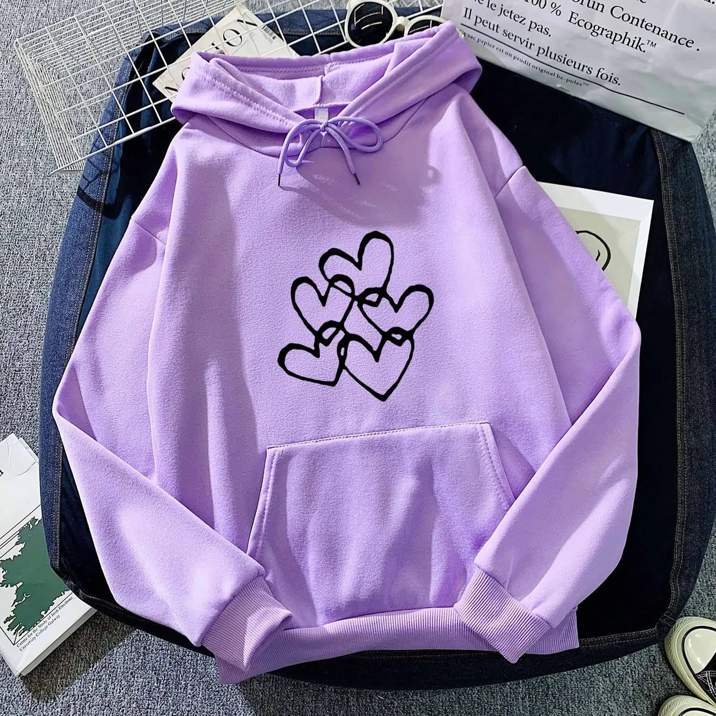 Heart Hoodie - Trendigt Hjärttryck för Unisex Stil och Komfort